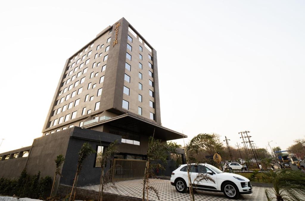 Mahalunge Ingale Hotel | The Monarch at Chakan MIDC, Pune