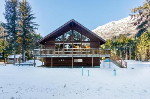 Girdwood House | The Monarch at Monarch Mine (Unit A, upper level)
