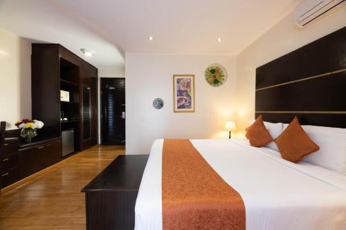 Kilimani Hotel | The Monarch Hotel