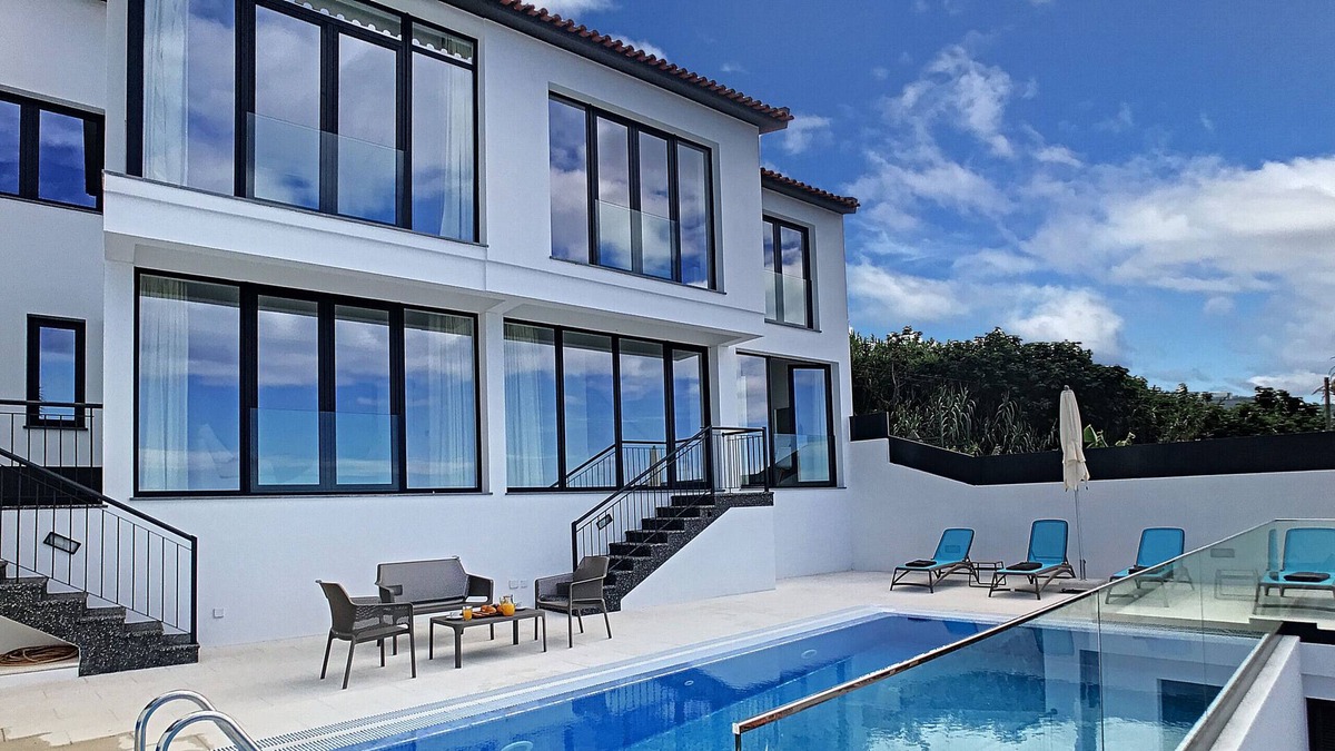 Monte Villa | The Monte White House by MHM