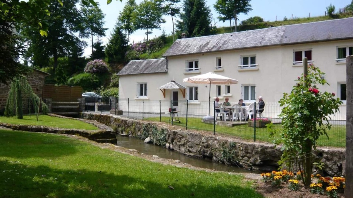 Landivy House | The Monthorin Valley