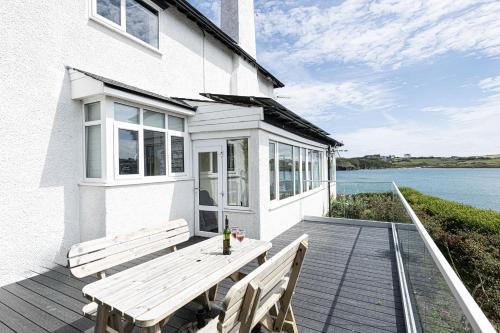 Cemaes Bay House | The Moorings