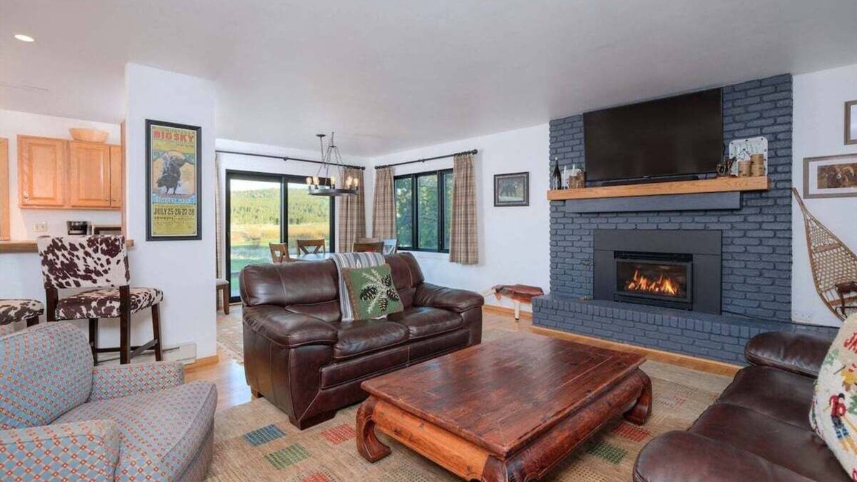 Big Sky Meadow Village House | The Moose Run Retreat | Big Sky Golf Course