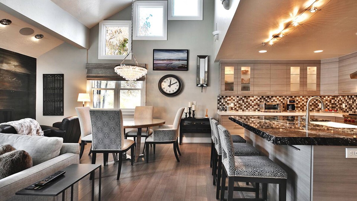 North Park City Condo | "The most beautiful condo at Three Kings"