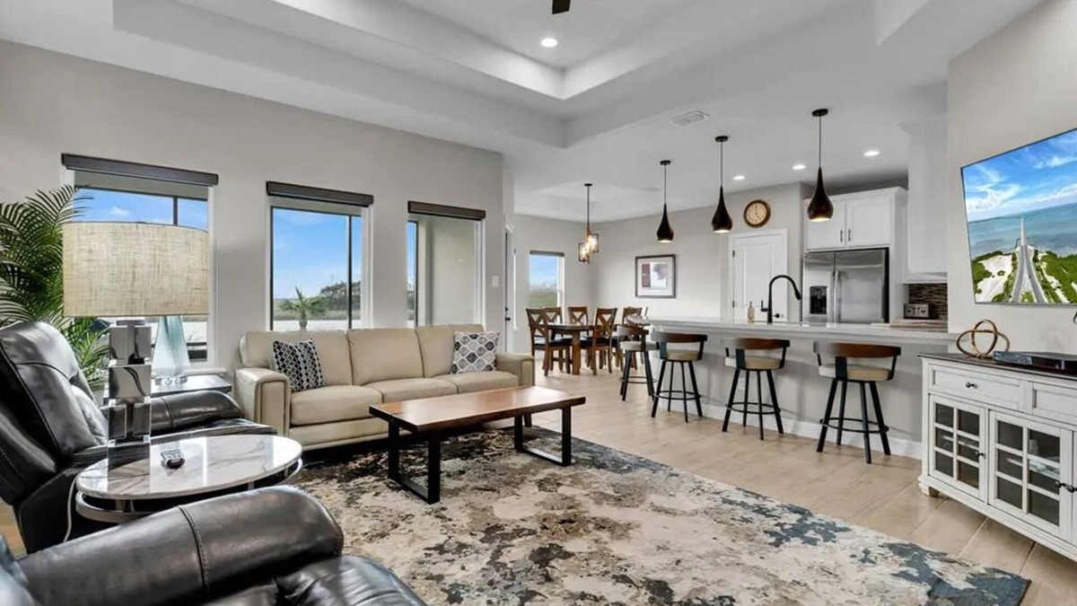 Laguna Vista House | The Mother of Pearl- 26 Val