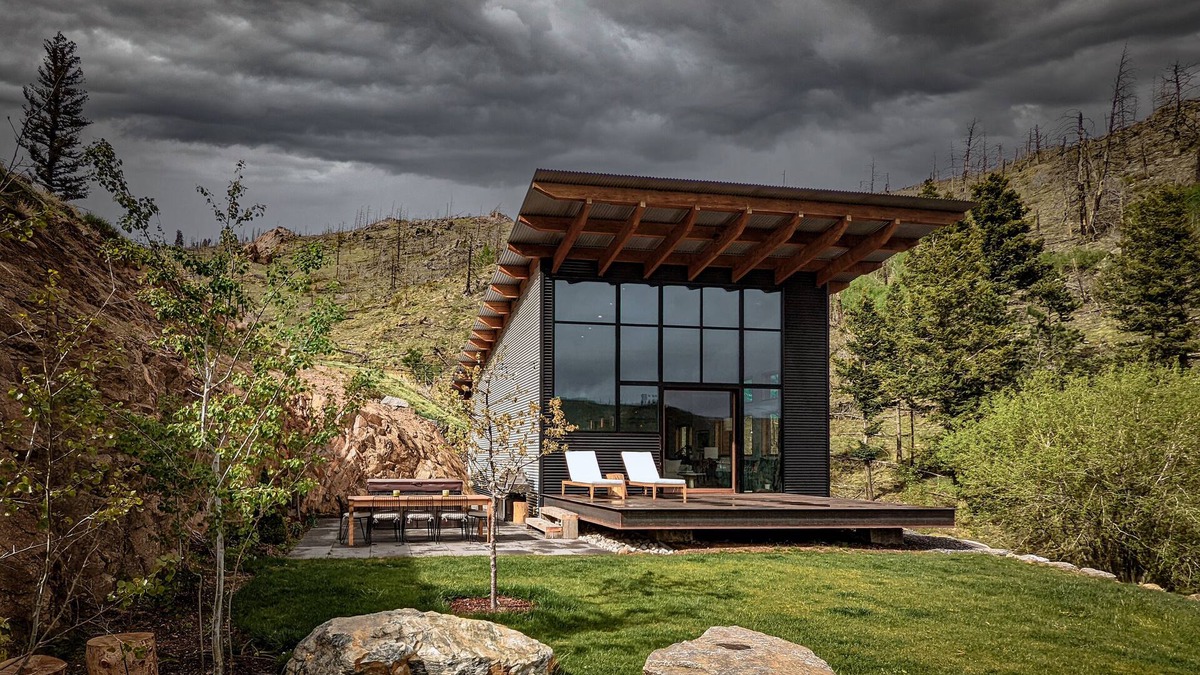 Boulder House | The Mountain Lookout
