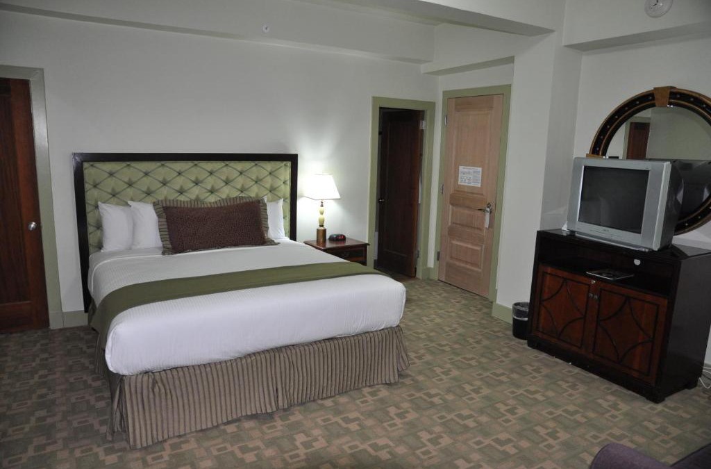 Tyrone Hotel | The Murray Hotel