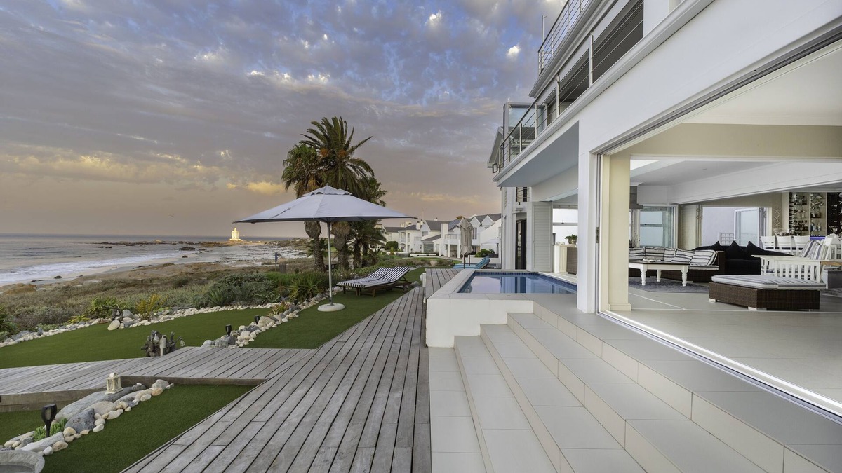 St. Helena Bay Apartment | The Musselcracker, Shelley Point by HMH