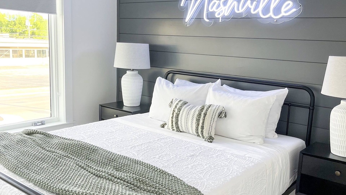 Nashville Condo | The Nash Lights Condo | Mins from Broadway