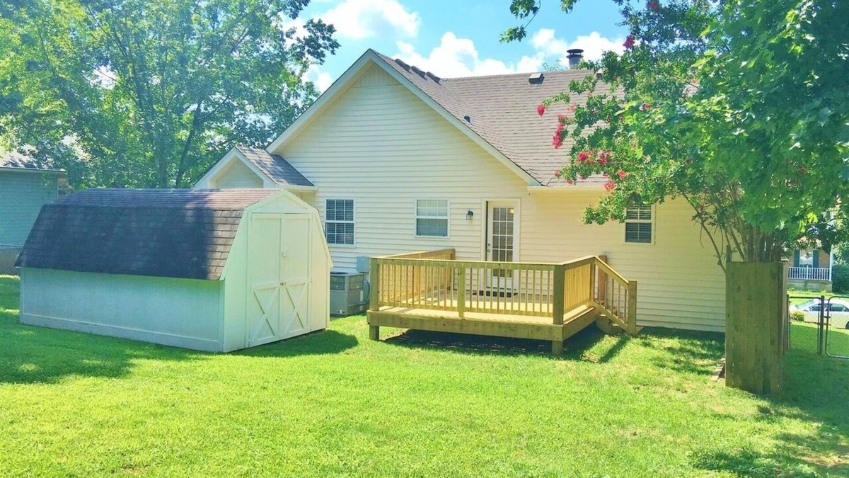 Hermitage House | The Nash Spot