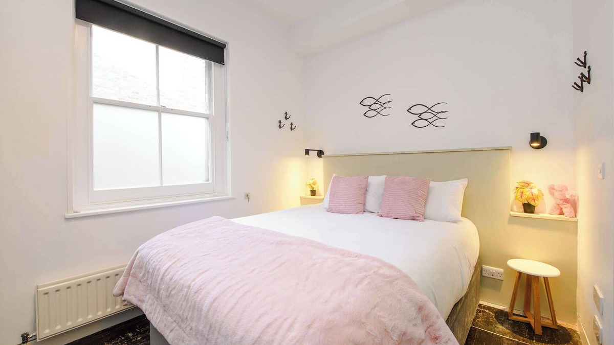 South Bank Apartment | The Naughty Nautical - Borough - by Frankie Says