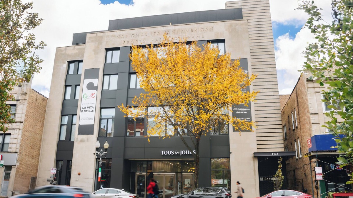 Near West Side Apartment | The Neighborhood Hotel-Little Italy