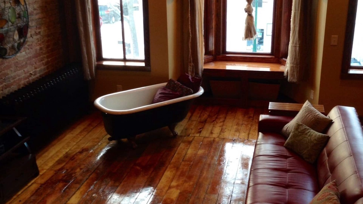 Decorah Apartment | The Nest: Beautiful Apartment Style Lodging In The Heart Of Downtown Decorah.
