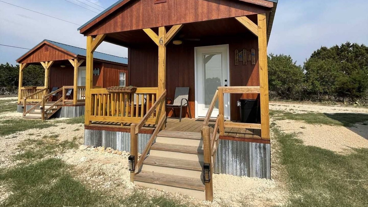 Pipe Creek Cabin | The Nest Cabin Resort - Cardinal Cabin #6