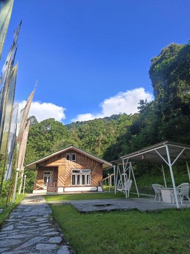 Pelling Hotel | The Nettle and Fern Farmstay