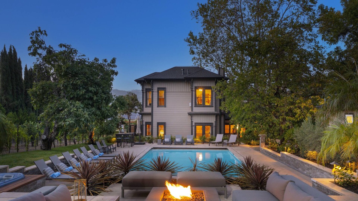 Geyserville Hotel | The New Hope Merrill House