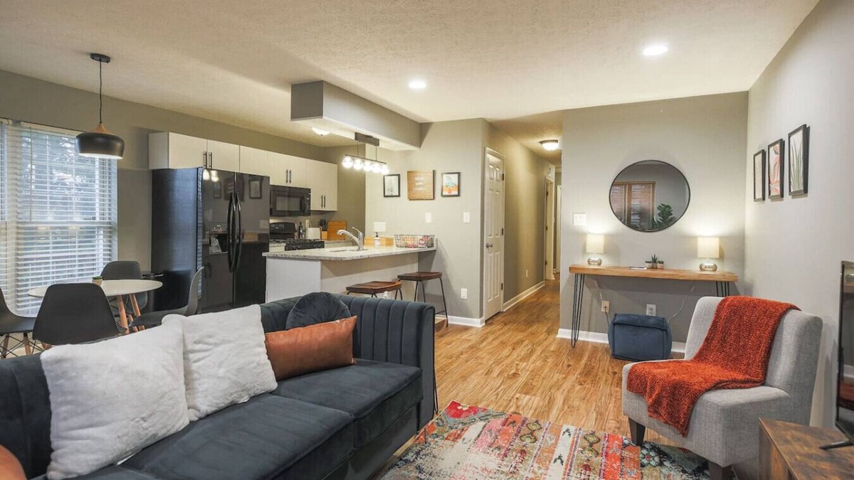 Martinsburg House | The New York'er 3 bedroom Duplex