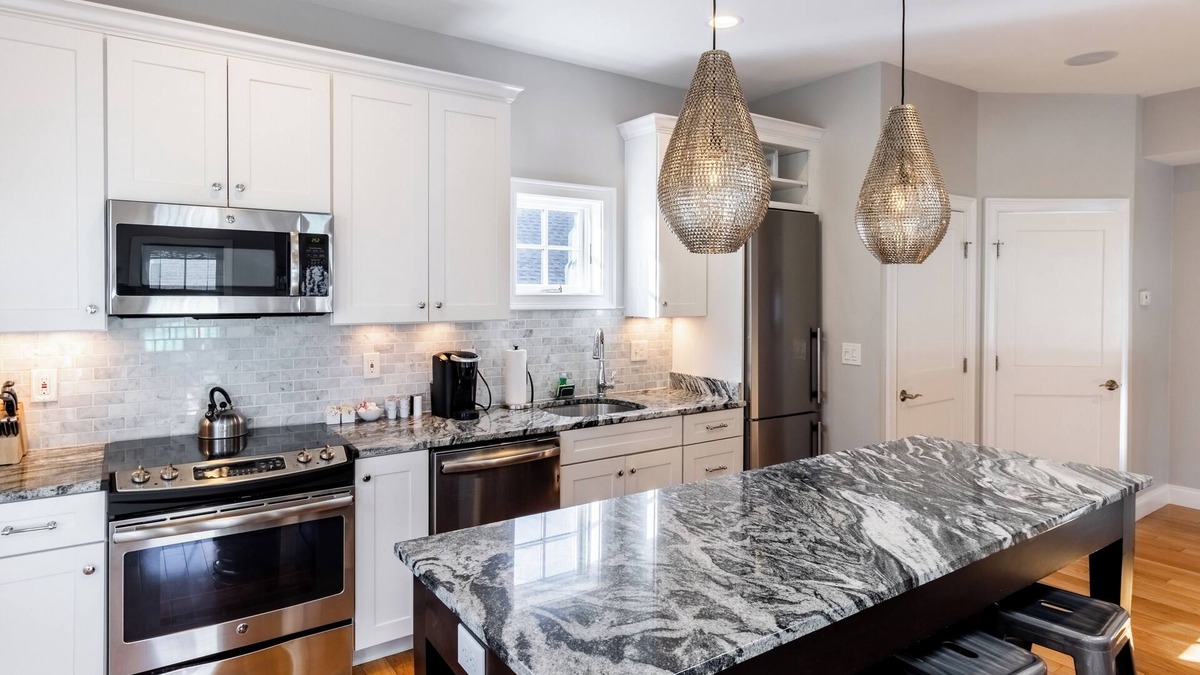 Fifth Ward House | The Newport Lofts - 595 Thames Street