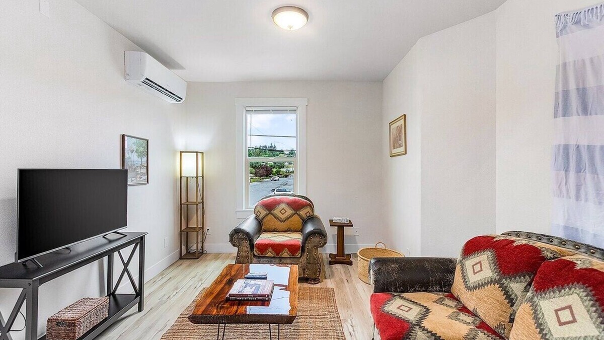Stanwood Apartment | The Nightjar Shelter