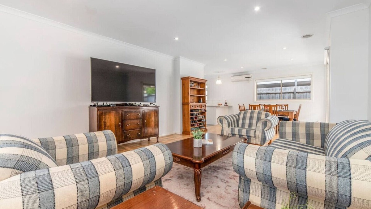 Noble Park House | The Noble Prize *Netflix & WiFi*
