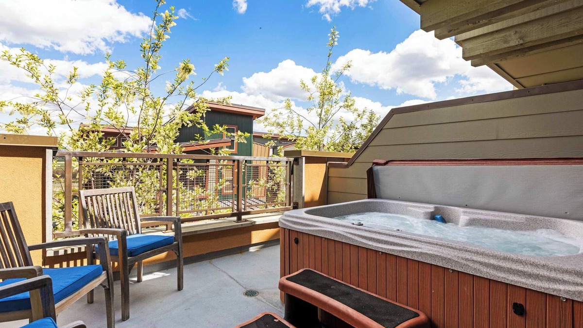 Kimball Junction House | The Nook at Newpark-Mountain days Hot tub nights