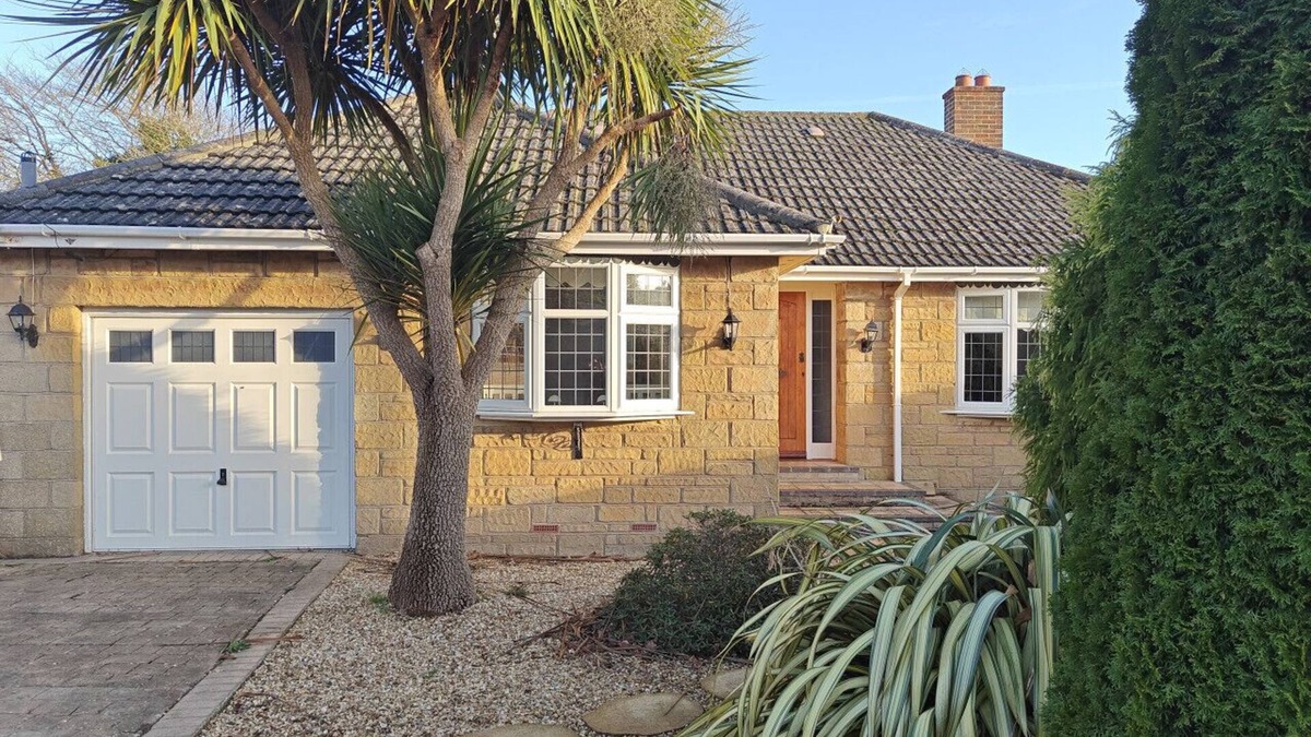 Brighstone House | The Nook - Brighstone