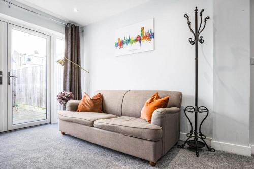 Cheltenham House | The Nook, Fairview, Cheltenham Town Centre-Parking & Garden