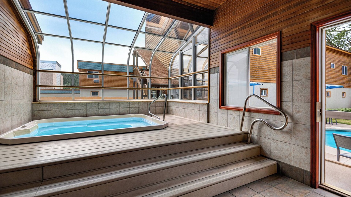 Downtown Steamboat Springs Hotel | The Nordic Lodge