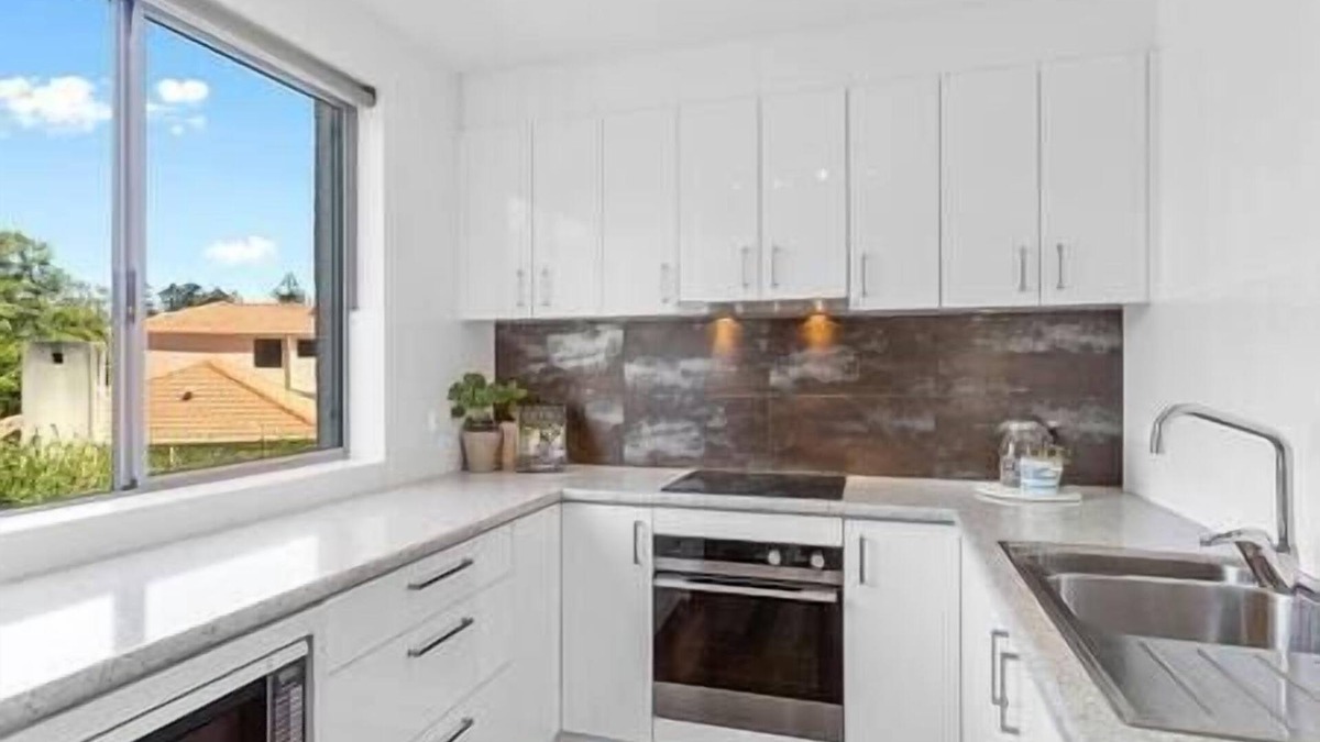 Cottesloe Apartment | The Norfolk - ocean views + 5 min to beach