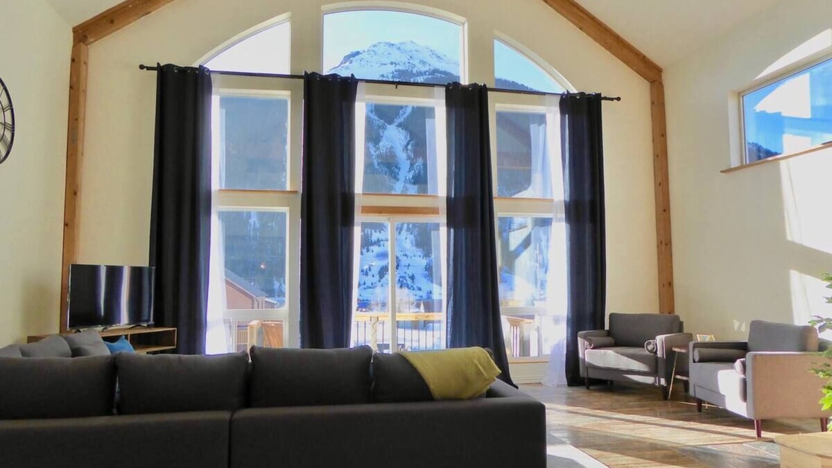 Silverton Apartment | The Northstar Saloon