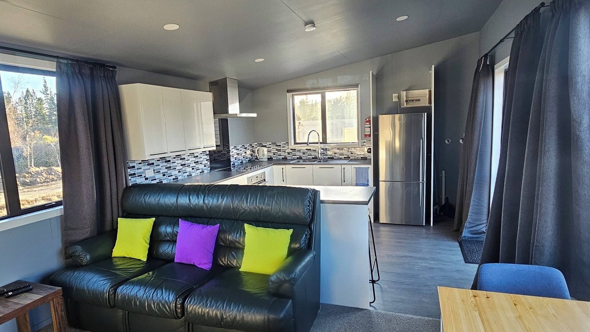 Lowburn House | The Not so Tiny Home. A quiet retreat in the heart of Central Otago, New Zealand