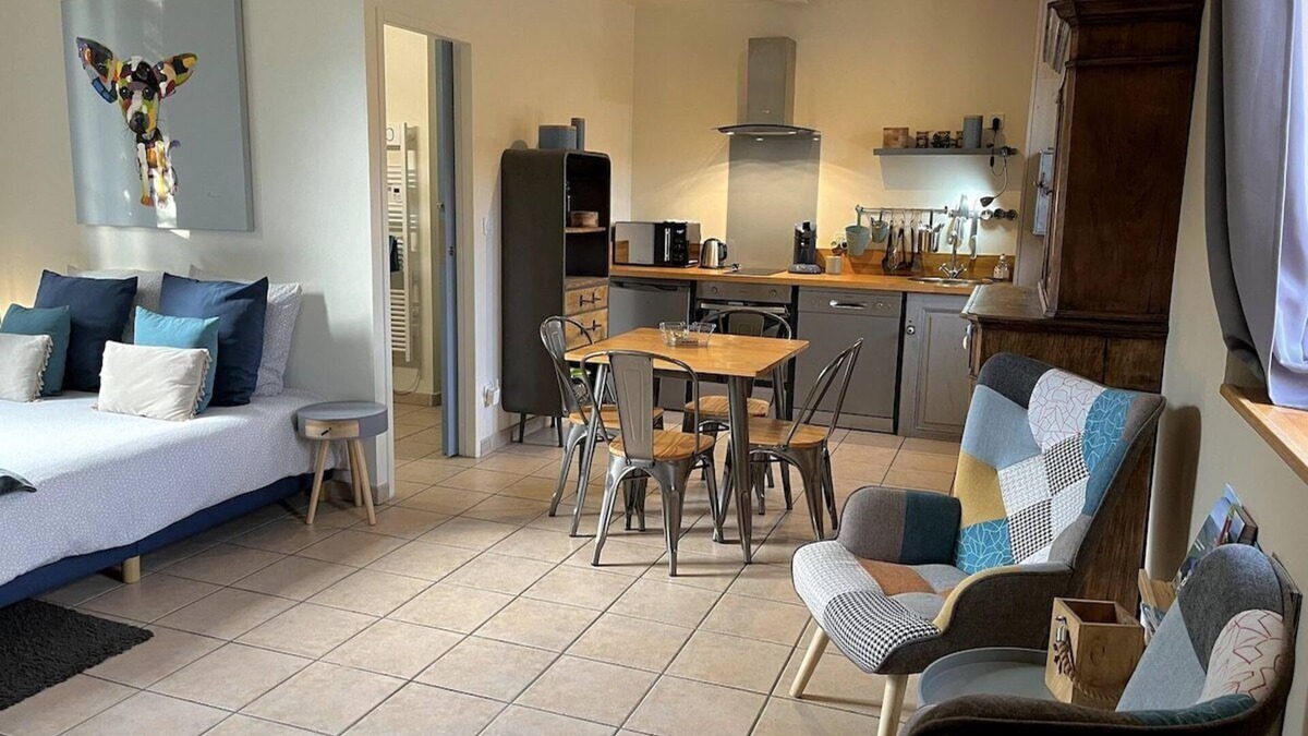 Pont-d'Ain Apartment | the nutcracker workshop