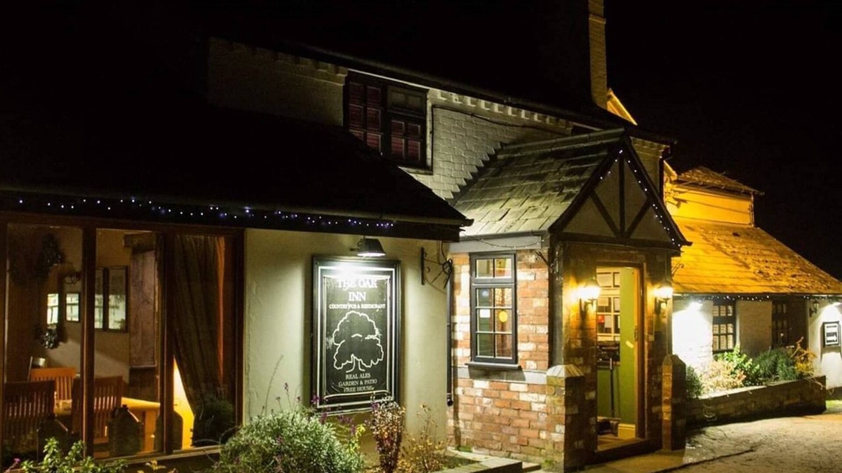 Ledbury Bed & Breakfast | The Oak Inn Staplow
