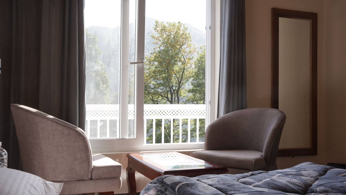 Mallital Hotel | The Oak & Lake View Resort