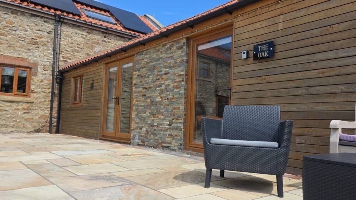 Crook House | The Oak & The Log Cabin, Sleeps 10, 2 Hot Tubs