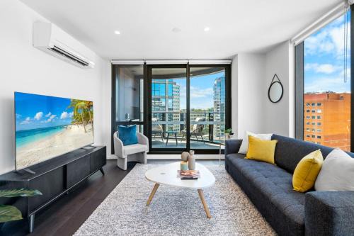South Melbourne Apartment | The Oasis - Brand NEW 2Bedroom APT with Parking, Heated Pool and GYM
