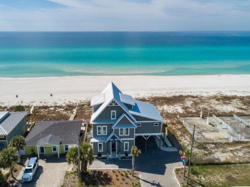 Miramar Beach House | The Oasis