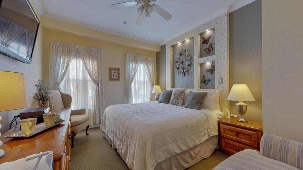 Ocean Grove Bed & Breakfast | The Ocean Plaza Hotel