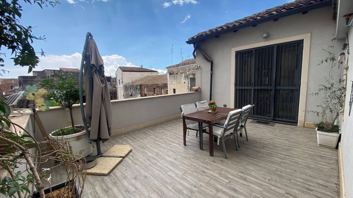Old Town Apartment | The Odeon Terrace
