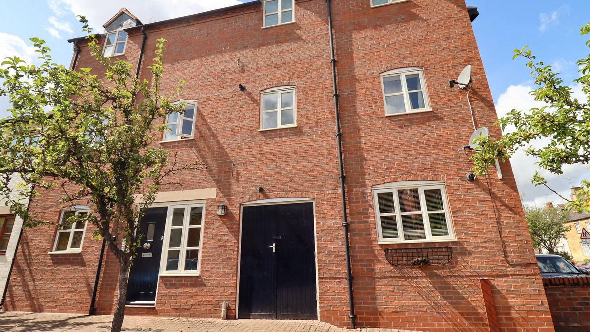 Shipston on Stour Cottage | THE OLD BAKERY, APARTMENT 5 in Shipston-On-Stour