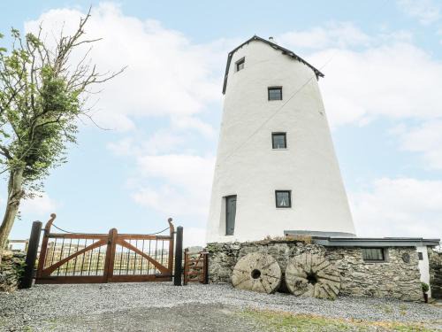 Cemaes Bay House | The Old Cornmill
