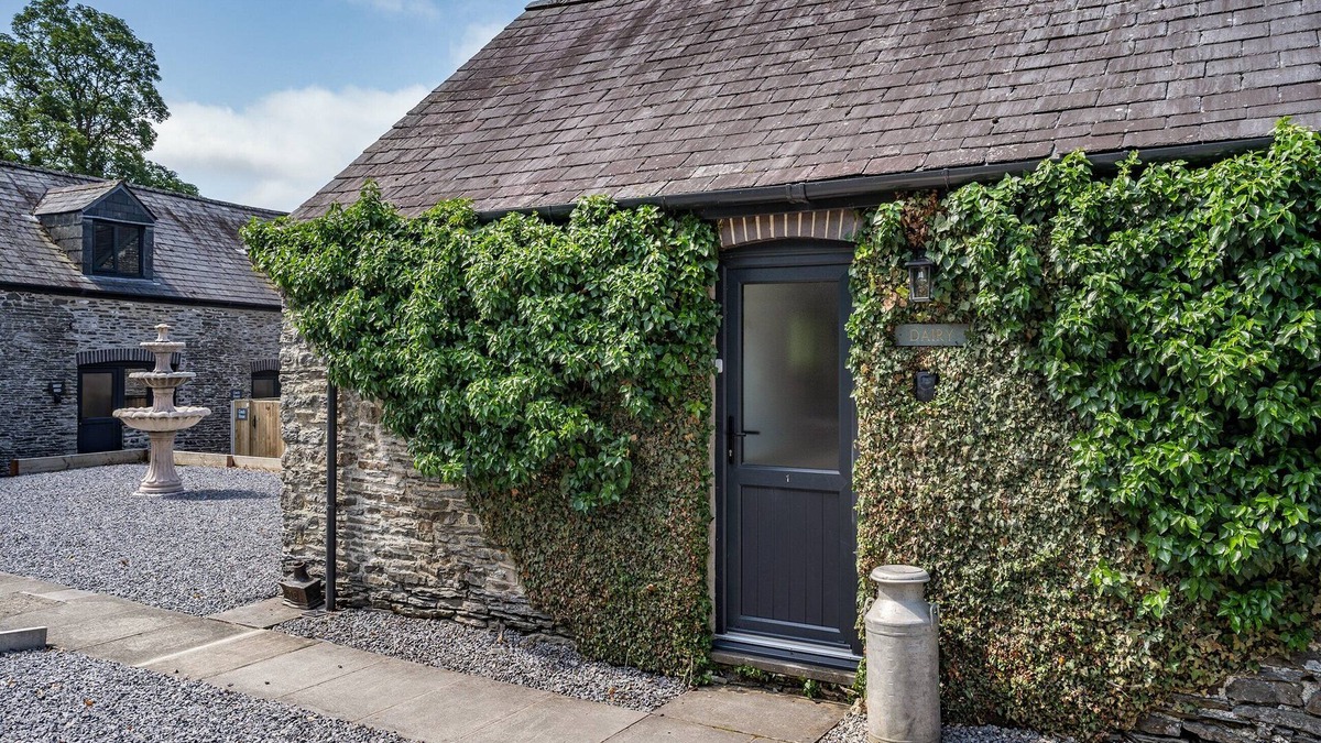 Cribyn Cottage | The Old Cowsheds 1- Dairy - UK49786