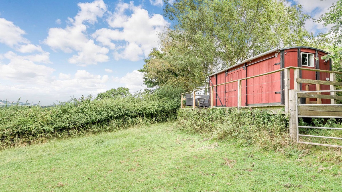 Llanvair Kilgeddin Cottage | THE OLD LMS GOODS VAN, pet friendly, with a garden in Monmouth