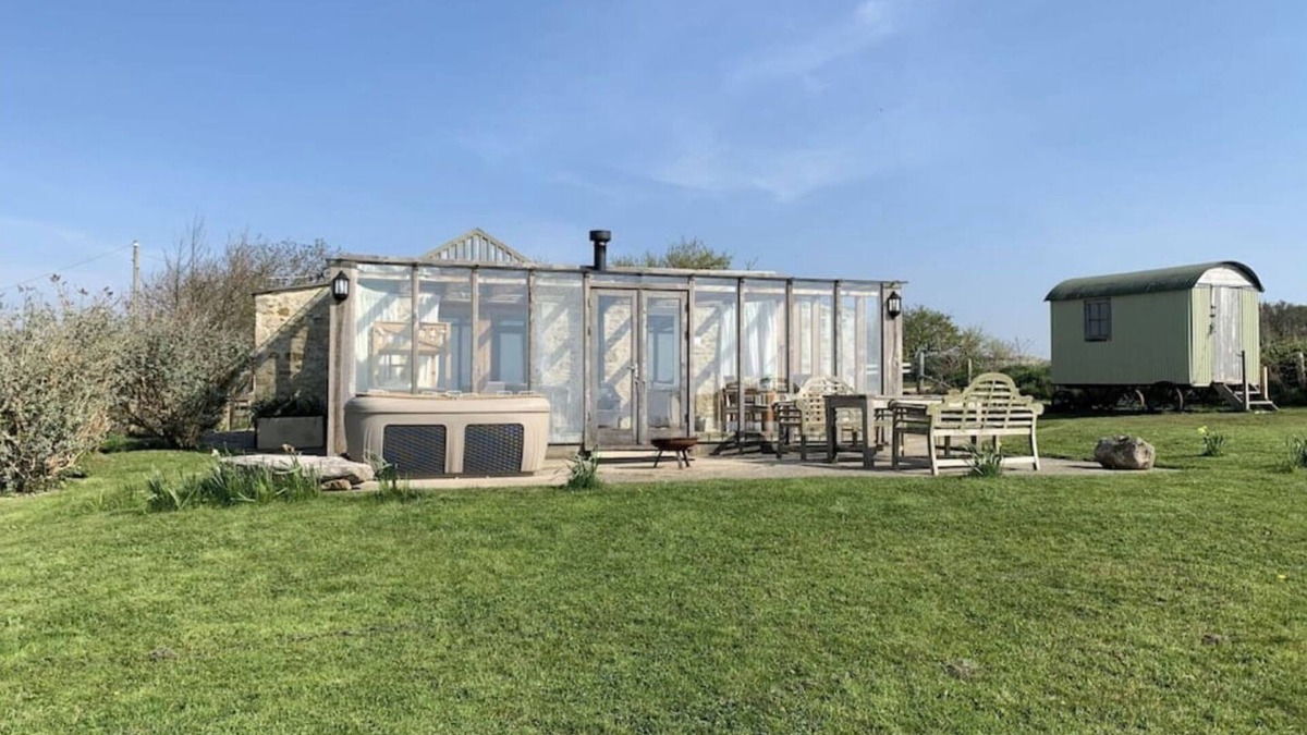 Holworth House | The Old Lookout