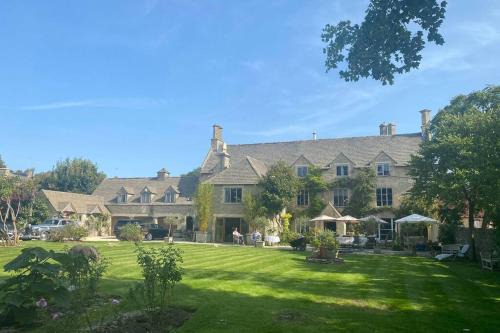 Stratton Apartment | The Old Manor Coach House