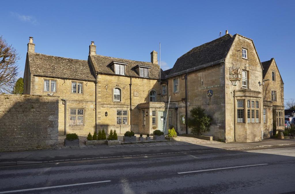 Bourton Hotel | The Old New Inn