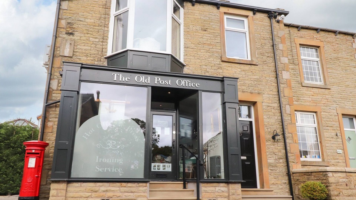 Fence Cottage | THE OLD POST OFFICE, family friendly, with a garden in Fence