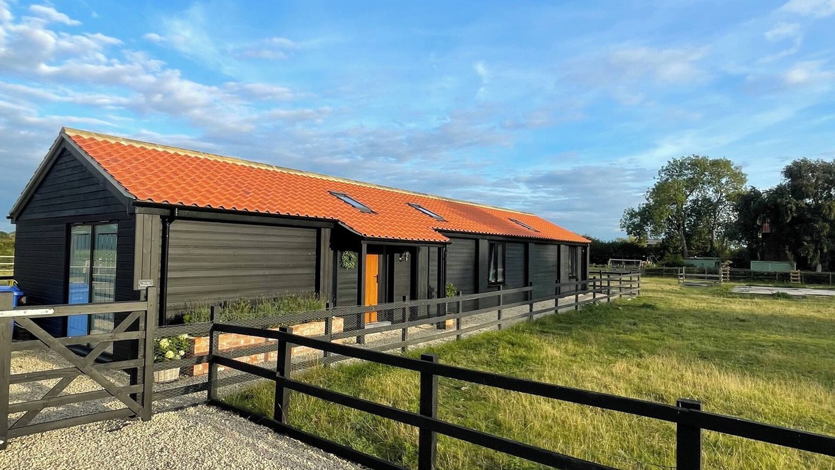 Low Catton House | The Old Potting shed 2 bedroom cottage with hot tub near York, pet friendly