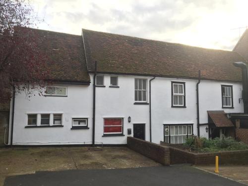 Bovingdon Apartment | The Old Town Snug