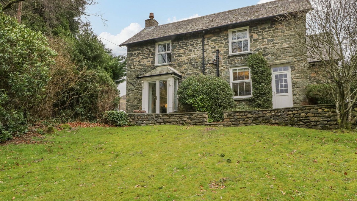 Keswick Cottage | THE OLD VICARAGE, family friendly, with open fire in Keswick
